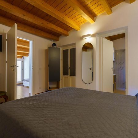 Maquedino Holiday Home & Terrace - Cozy Central Loft Палермо Екстериор снимка