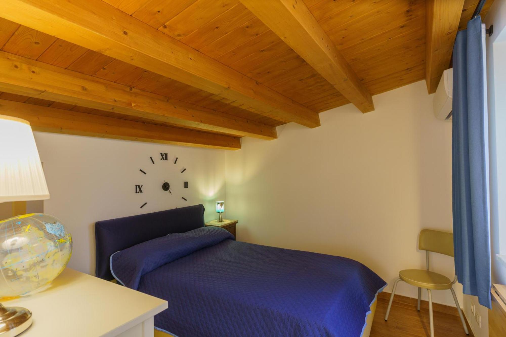 Maquedino Holiday Home & Terrace - Cozy Central Loft Палермо Екстериор снимка