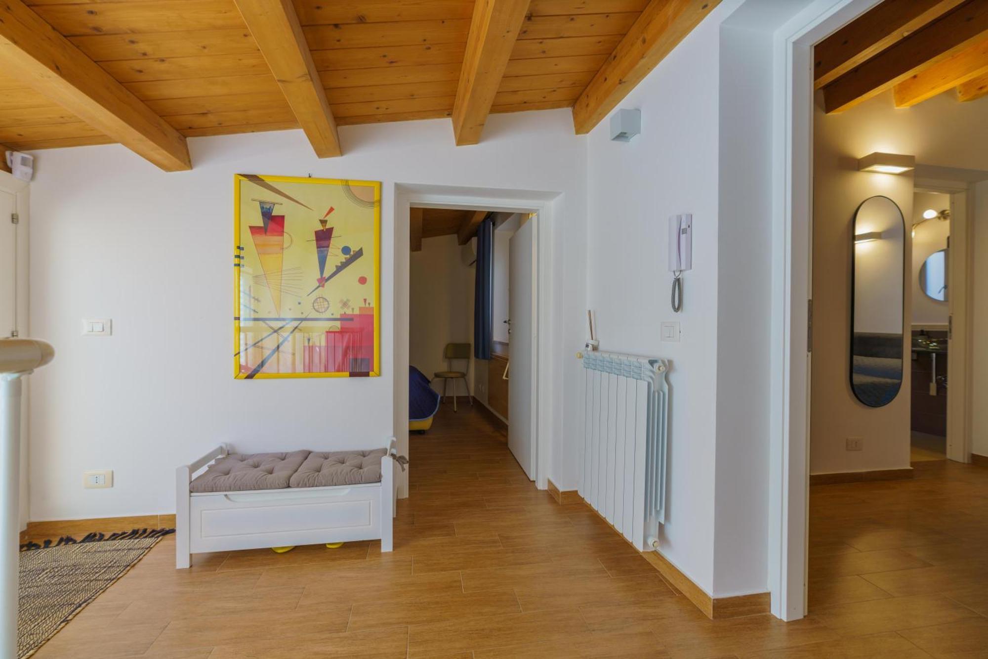 Maquedino Holiday Home & Terrace - Cozy Central Loft Палермо Екстериор снимка